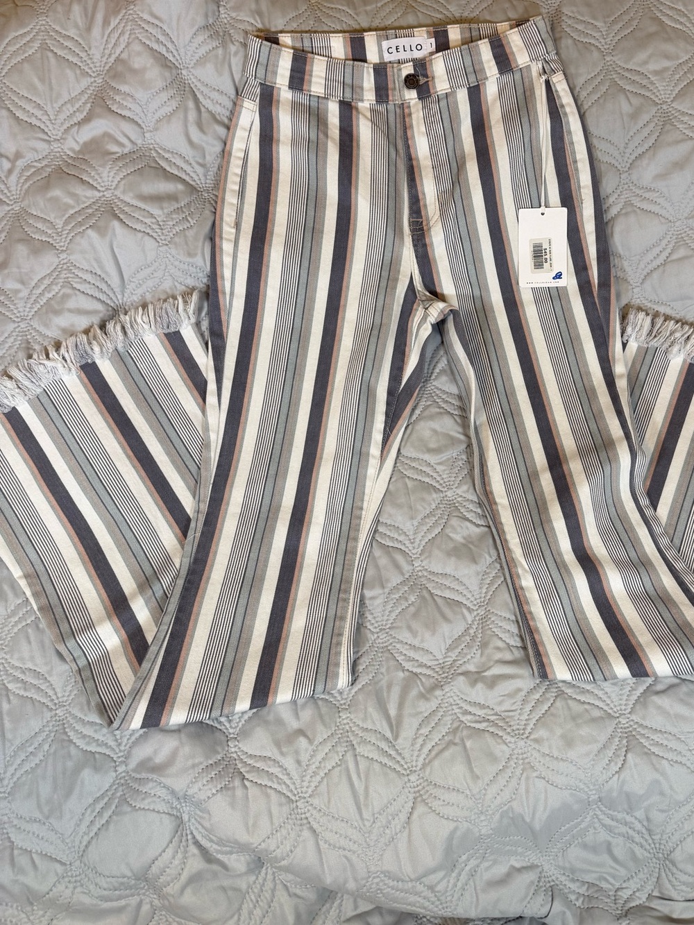 NWT Cello High Rise Stripe Skinny Flare Jeans‎ Frayed Hem Size 1